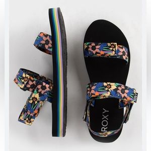 Brand new with tags Women’s Roxy Cage sandals size 11